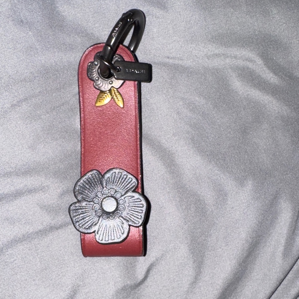 Coach tea rose loop charm-NWOT